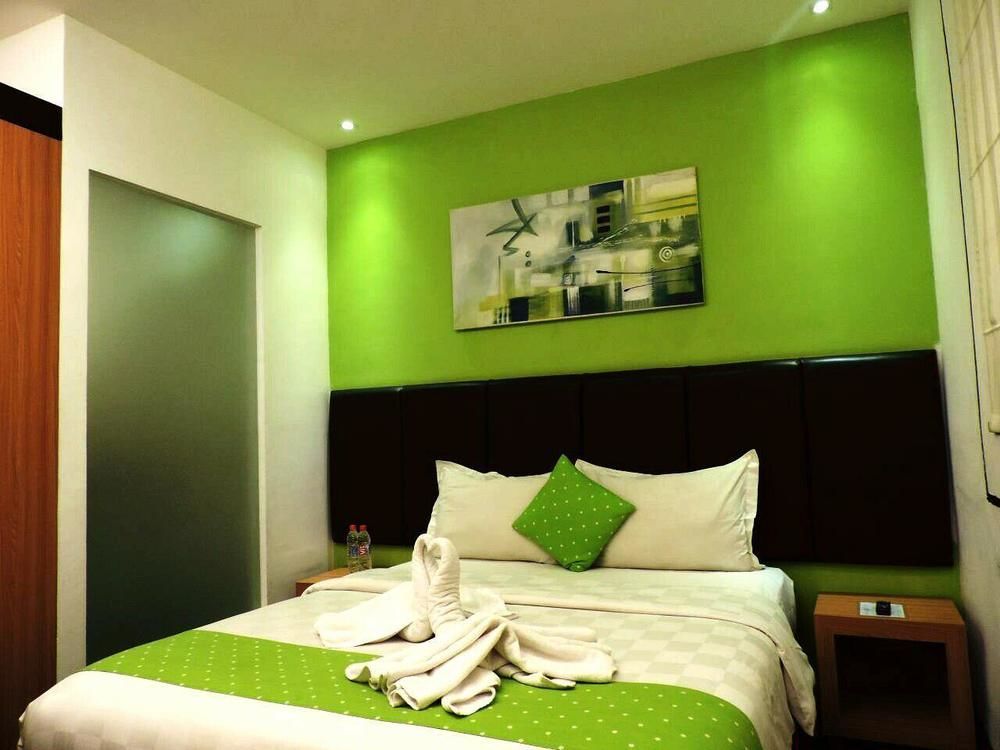 Arbor Biz Hotel Макасар Екстериор снимка