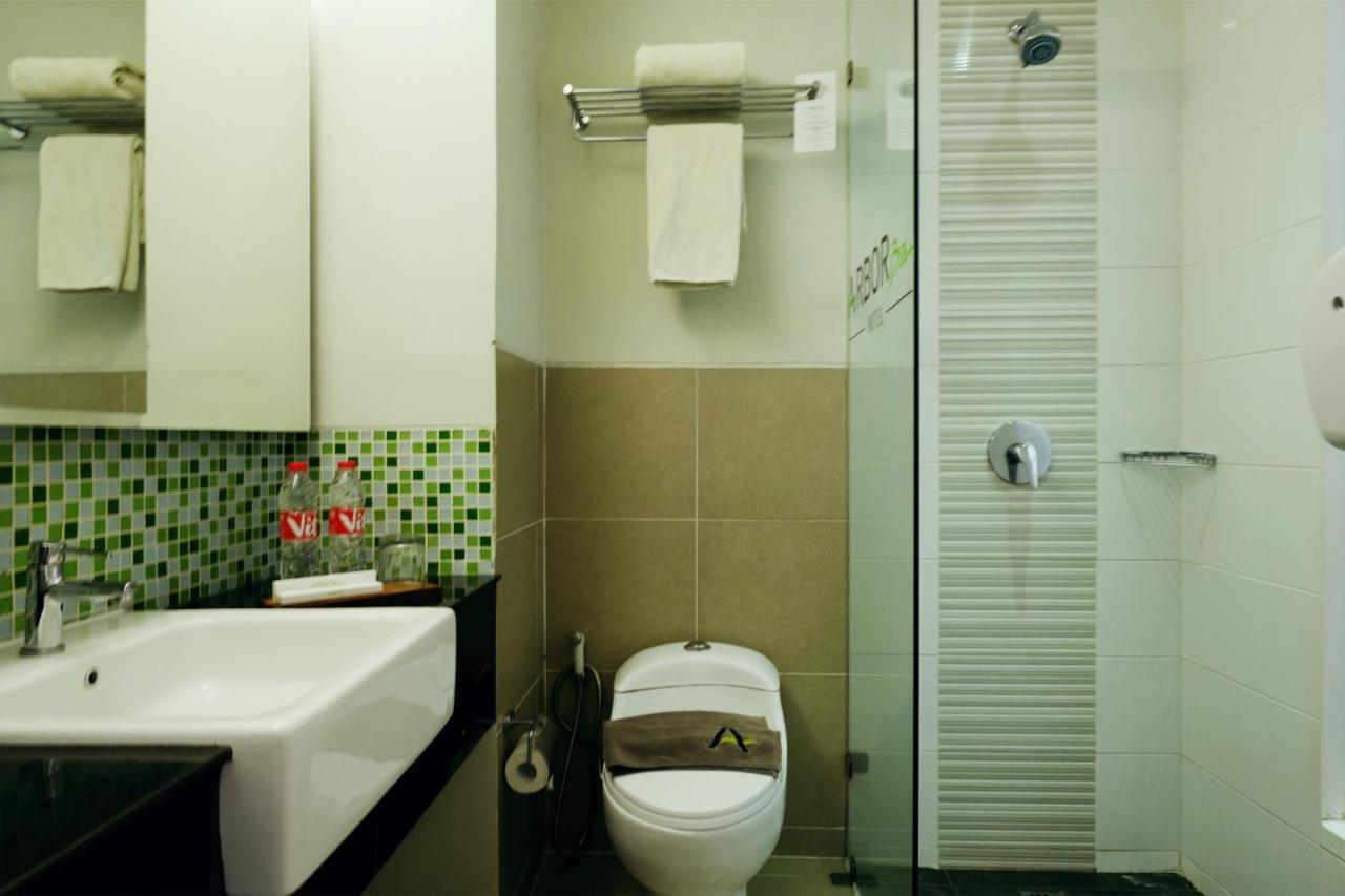 Arbor Biz Hotel Макасар Екстериор снимка